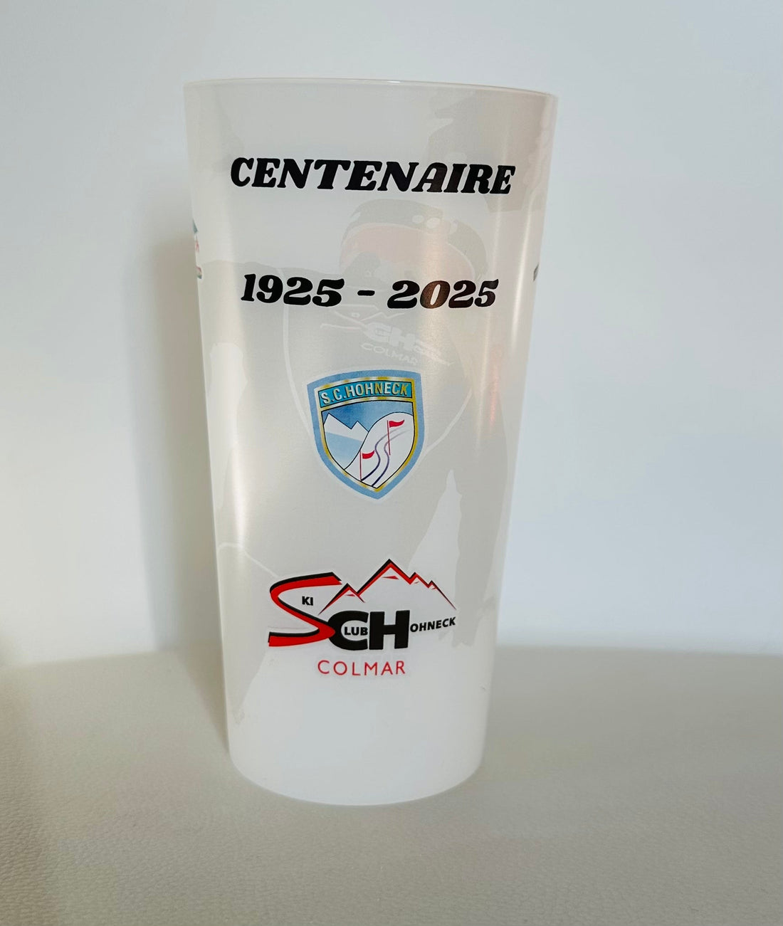 Des gobelets pour un centenaire